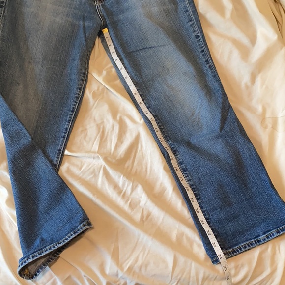Lucky Capri jeans size 8/29. - Picture 3 of 4